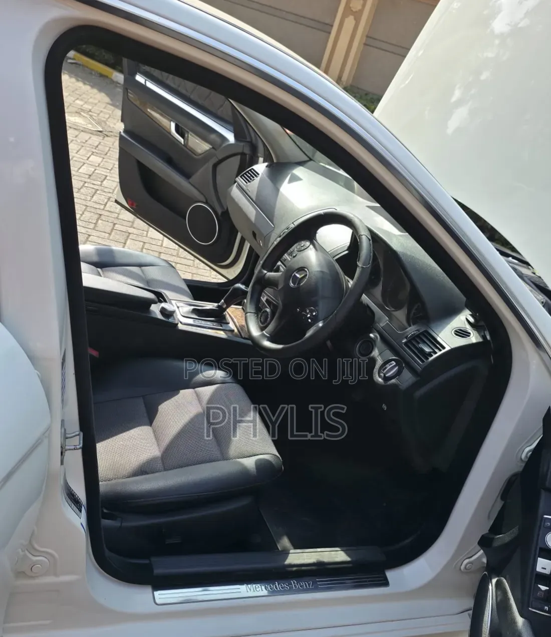 Mercedes-Benz C200 2010 White
