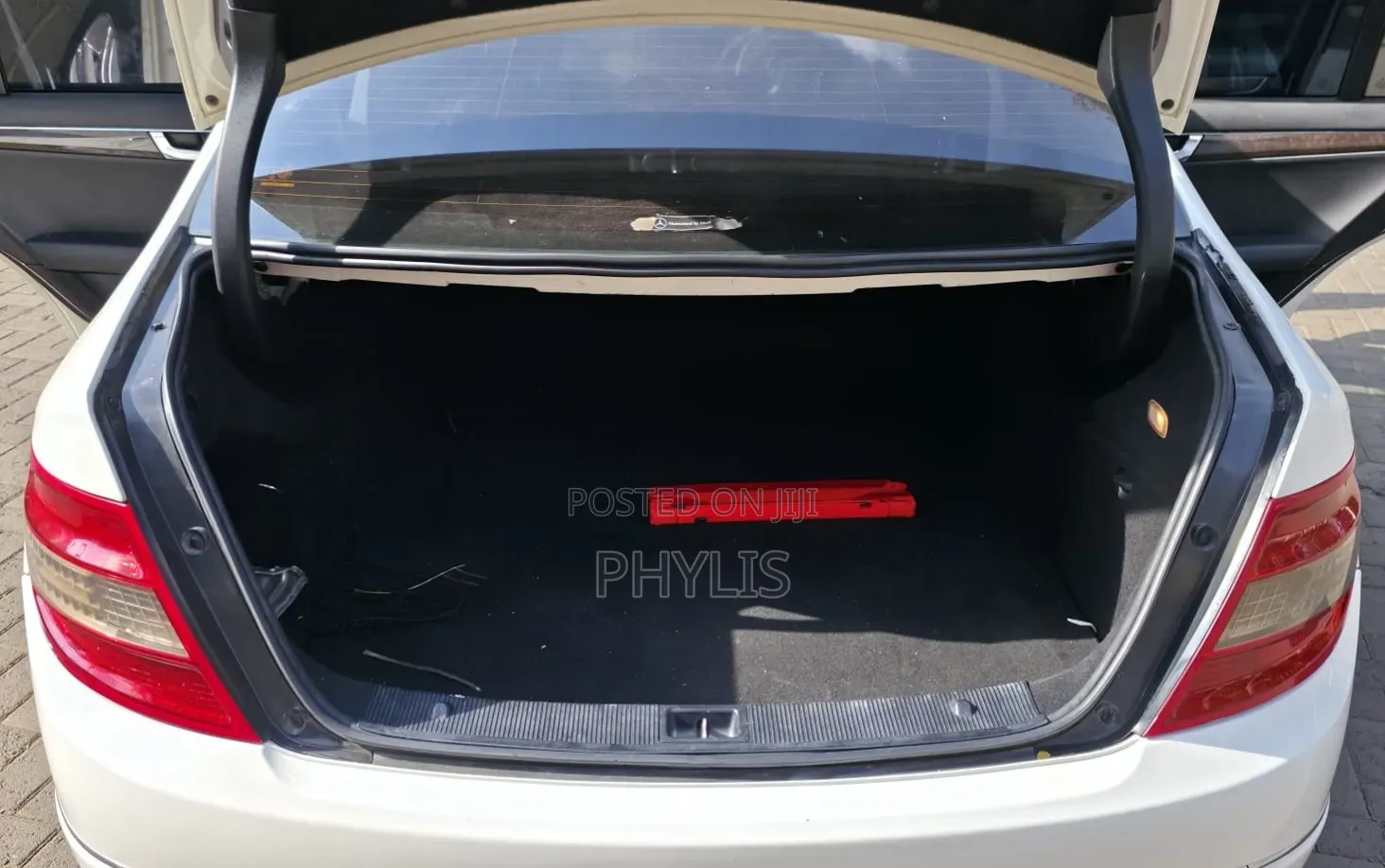 Mercedes-Benz C200 2010 White