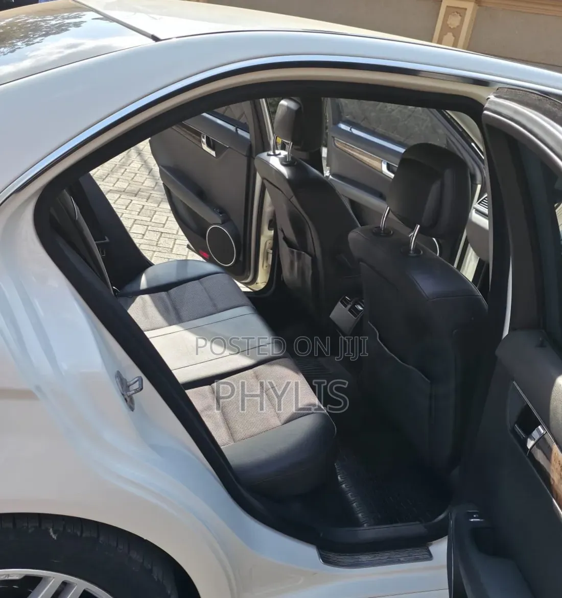 Mercedes-Benz C200 2010 White