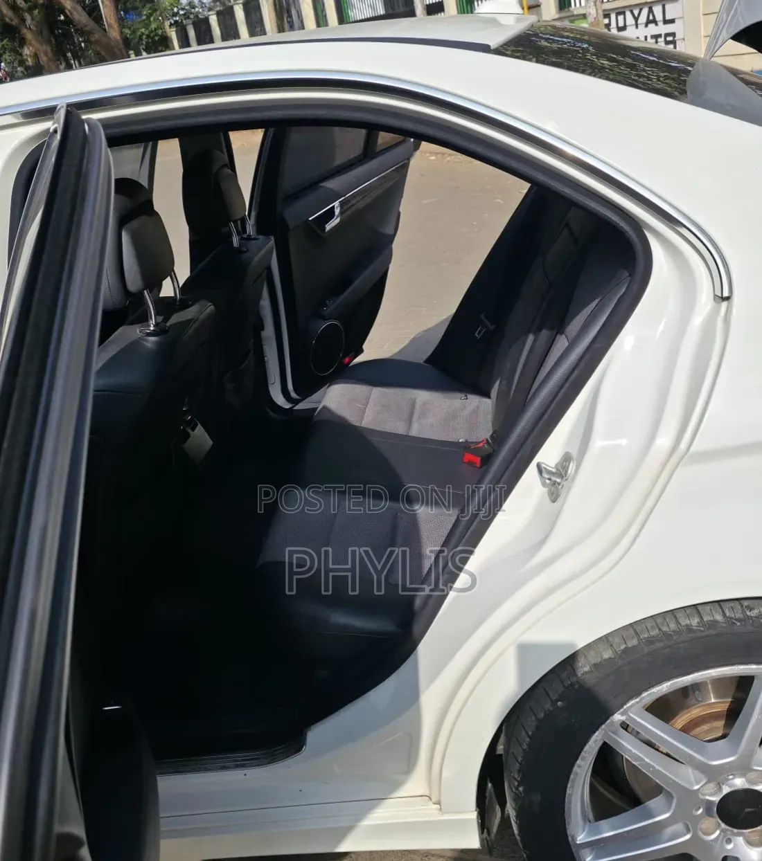 Mercedes-Benz C200 2010 White