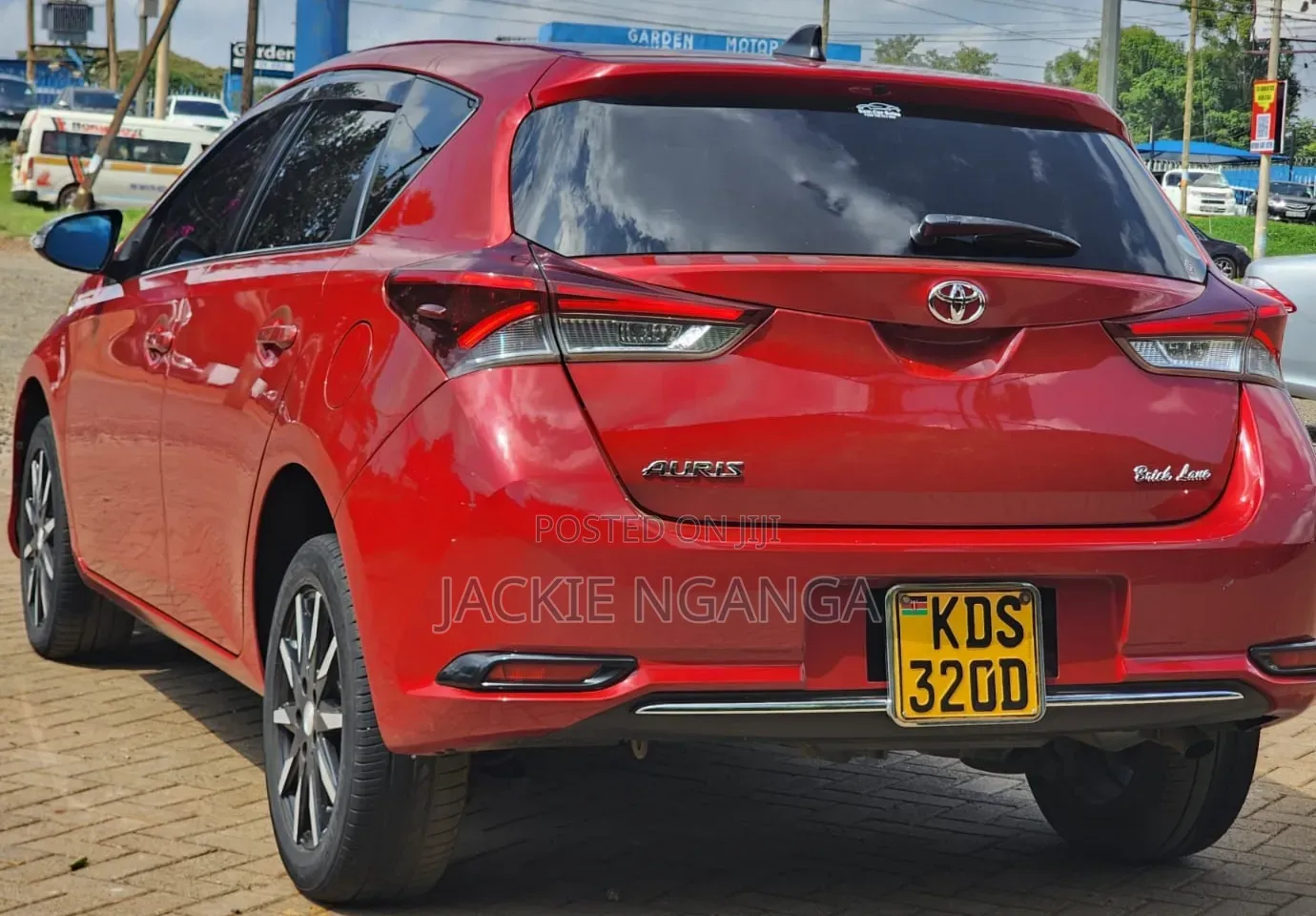 Toyota Auris 2017 Red