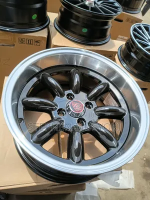 Banana Toyota Filder,axio, 15inch Wheels