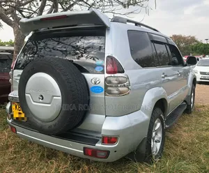 Toyota Land Cruiser Prado 2006 Gray