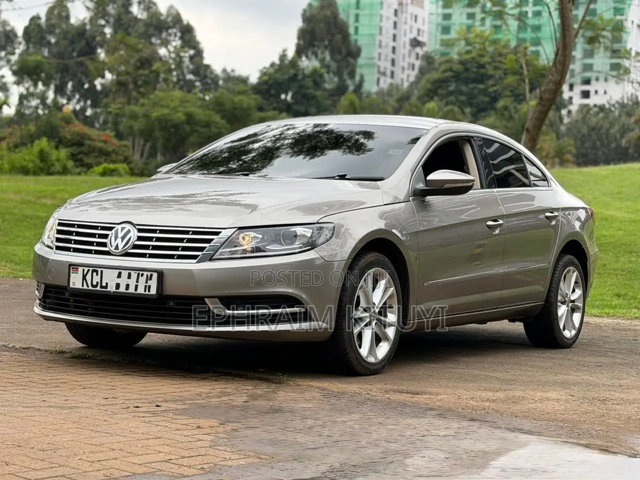 Volkswagen Passat 2014 Silver