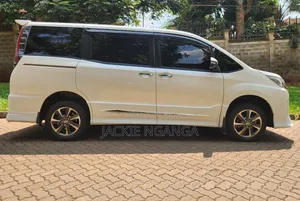 Toyota Noah 2018 White