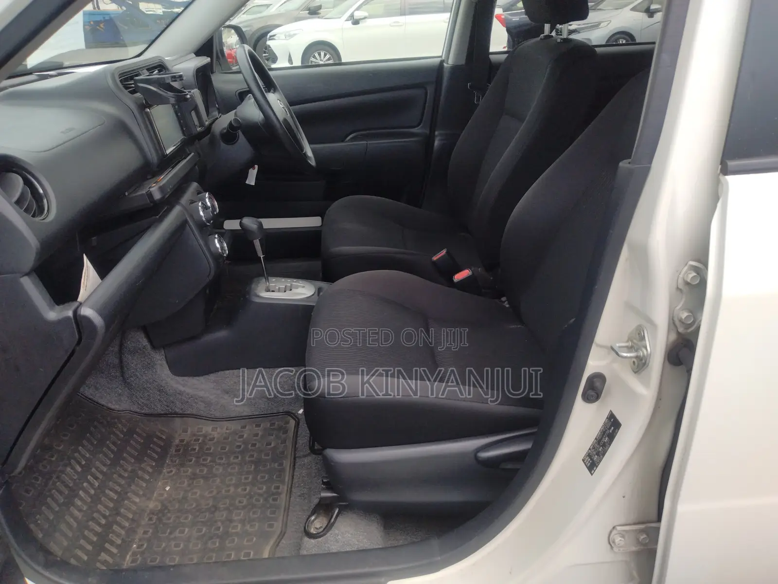 Toyota Probox 1.5 F 4WD 2021 White