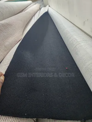 Black Wall to Wall Carpets for Offices and Easy Maintenance