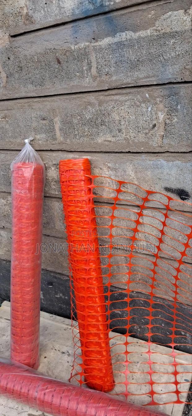 Orange Plastic Safety Net – Construction Site Protection