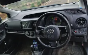 Toyota Vitz 1.0 FWD 5dr 2018 White
