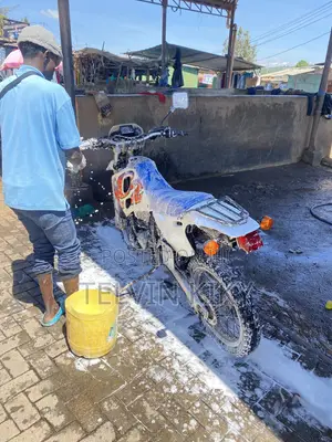 KTM 1999 White