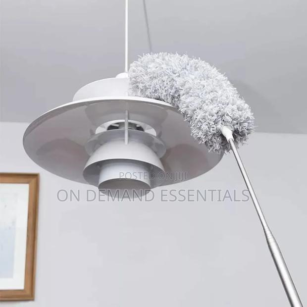 Long Extendable Microfiber Handle Duster - thumbnail 2