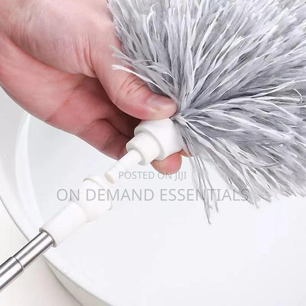 Long Extendable Microfiber Handle Duster - thumbnail 3