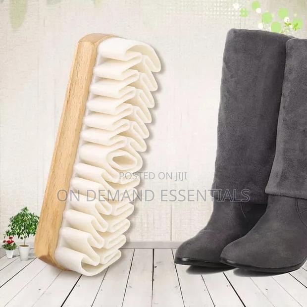 Suede Shoe Brush - thumbnail 2