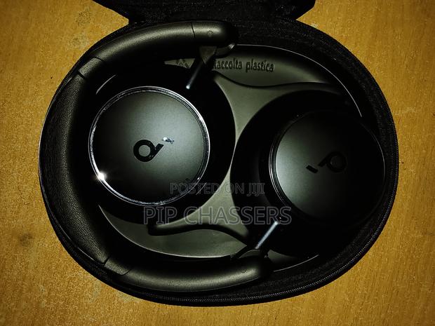 Soundcore Q45 - main view