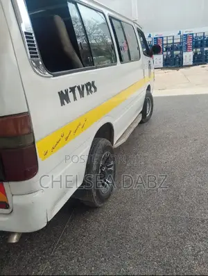 Toyota HiAce 1998 White