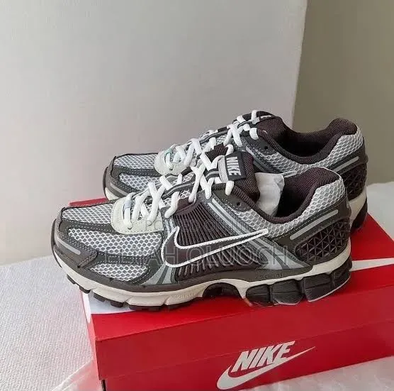 Nike Vomero 5 “ Earth Fossil “ High Quality Size 39-45