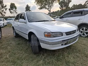 Toyota Corolla 1998 Off white