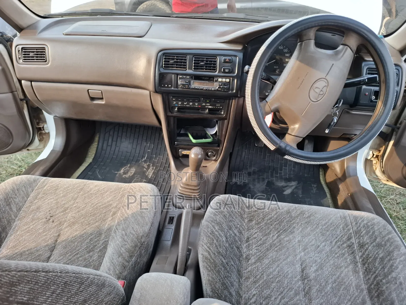 Toyota Corolla 1998 Off white