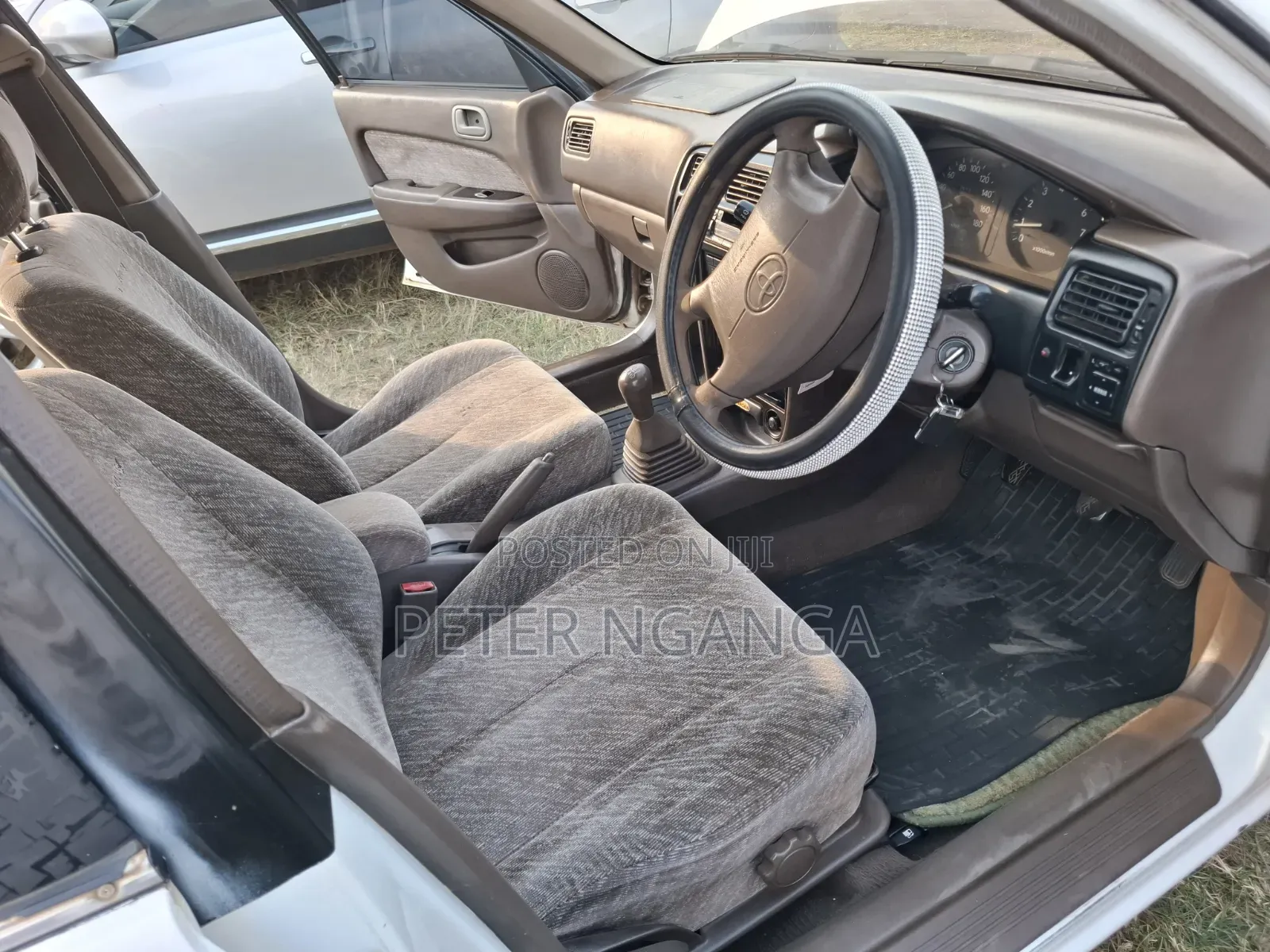 Toyota Corolla 1998 Off white