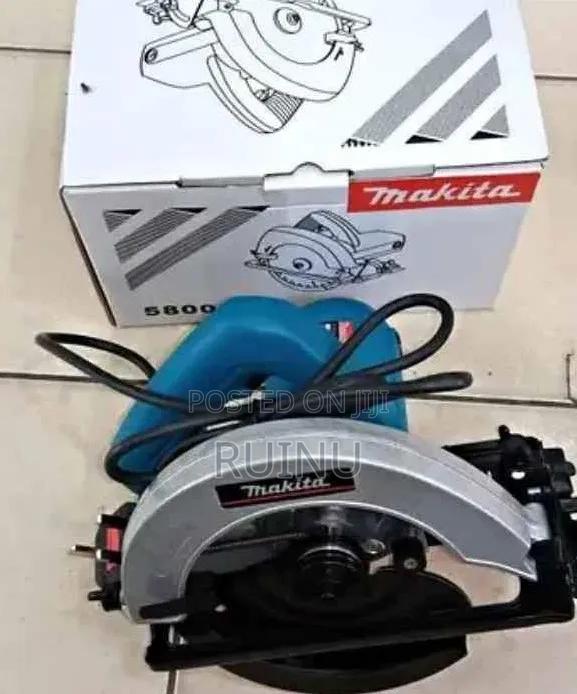Makita 5800NB Circular Saw - main view