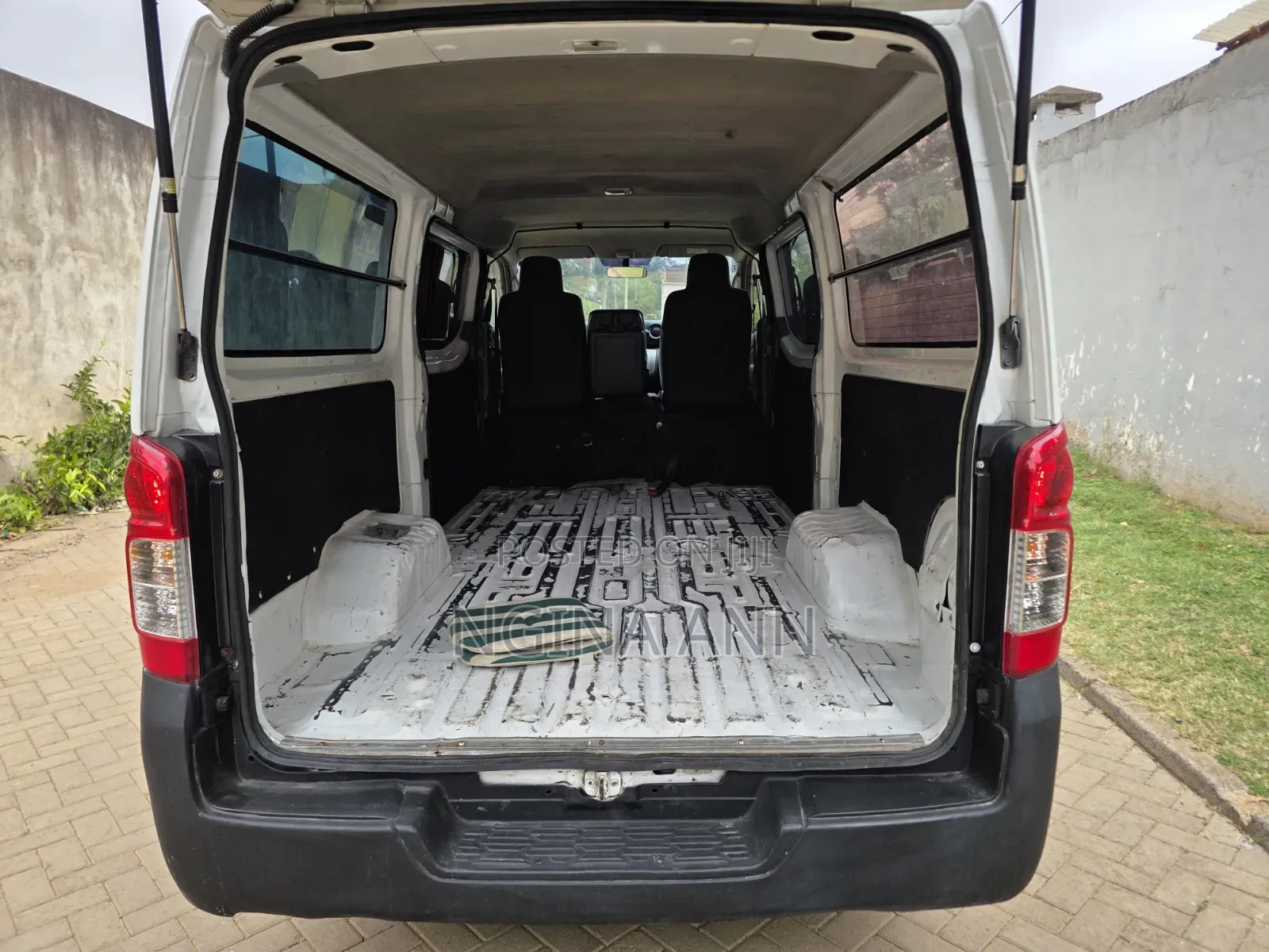 Nissan NV350 2013 White