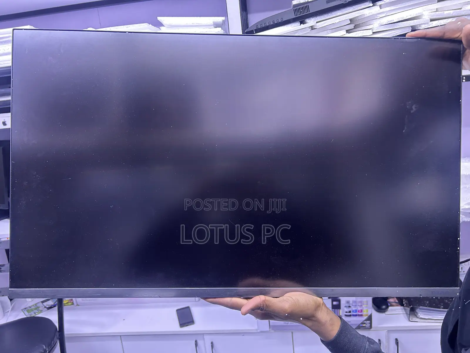 SAMSUNG 32inches Display