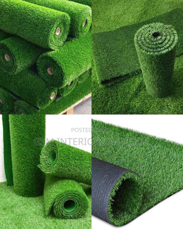 Artificial Green Grass Carpets With Coal Black Back - main view