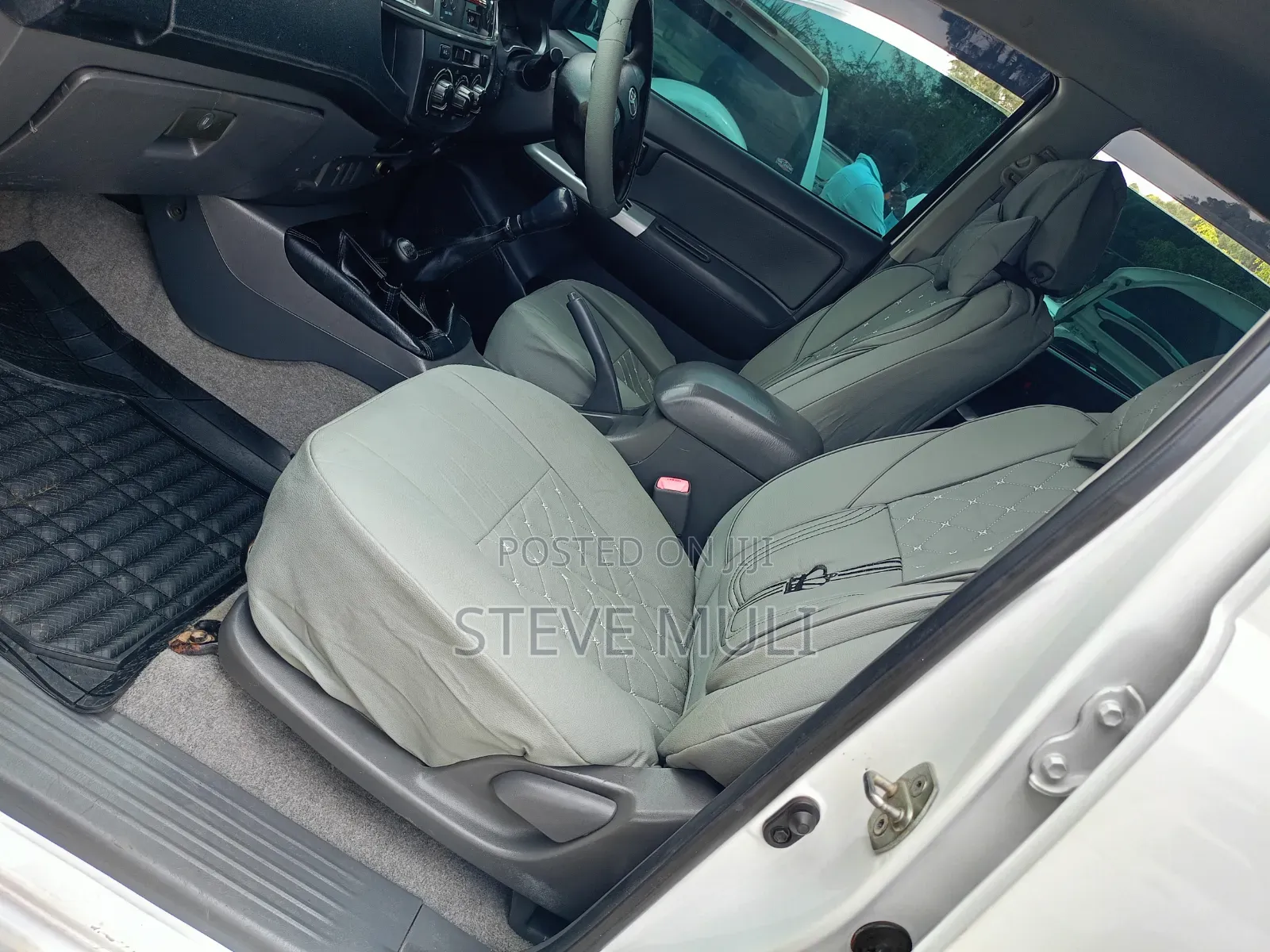 Toyota Hilux 2014 White
