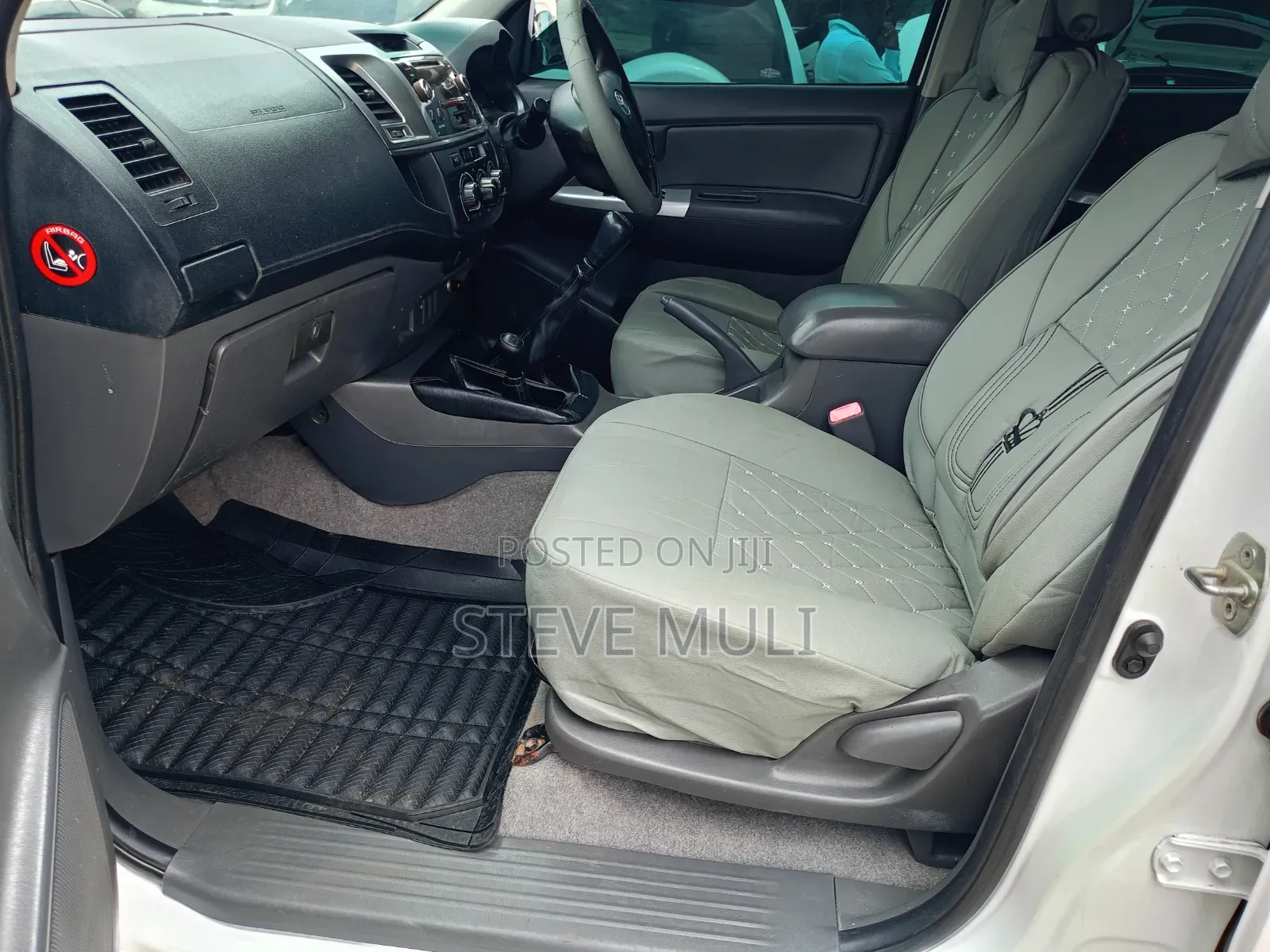Toyota Hilux 2014 White