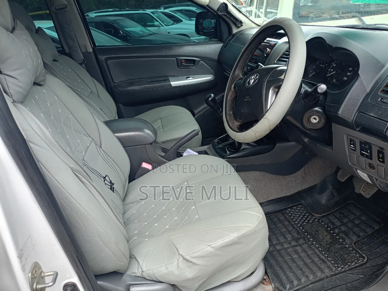 Toyota Hilux 2014 White