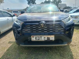 Toyota RAV4 2019 Blue