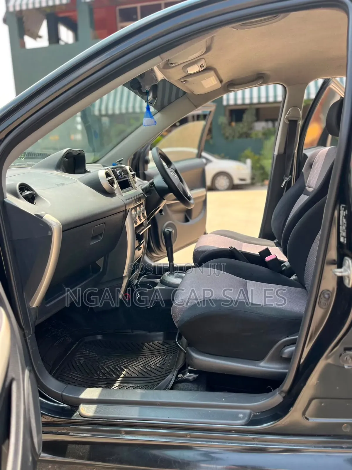 Toyota IST 2006 Black