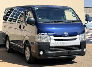 Toyota HiAce 2018 Blue