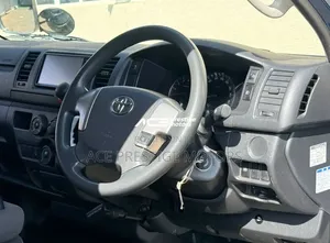 Toyota HiAce 2018 Blue