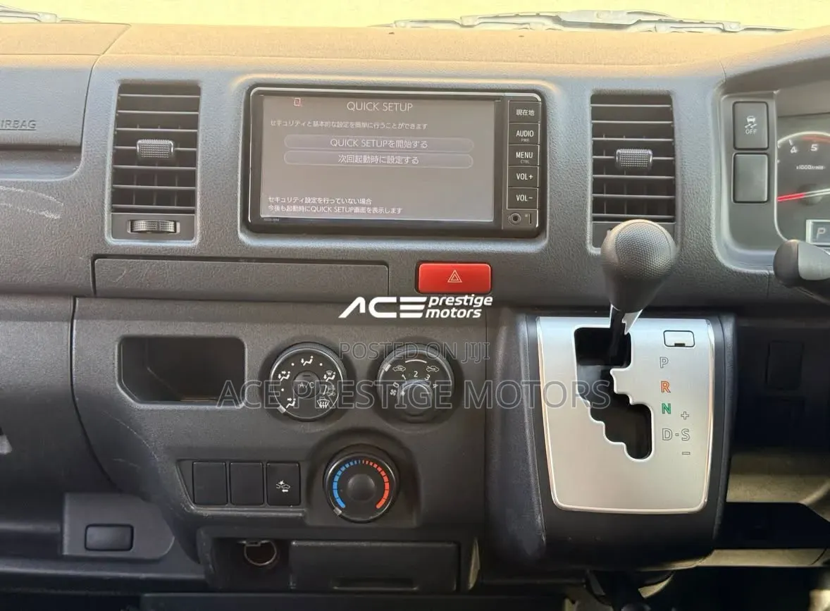 Toyota HiAce 2018 Blue