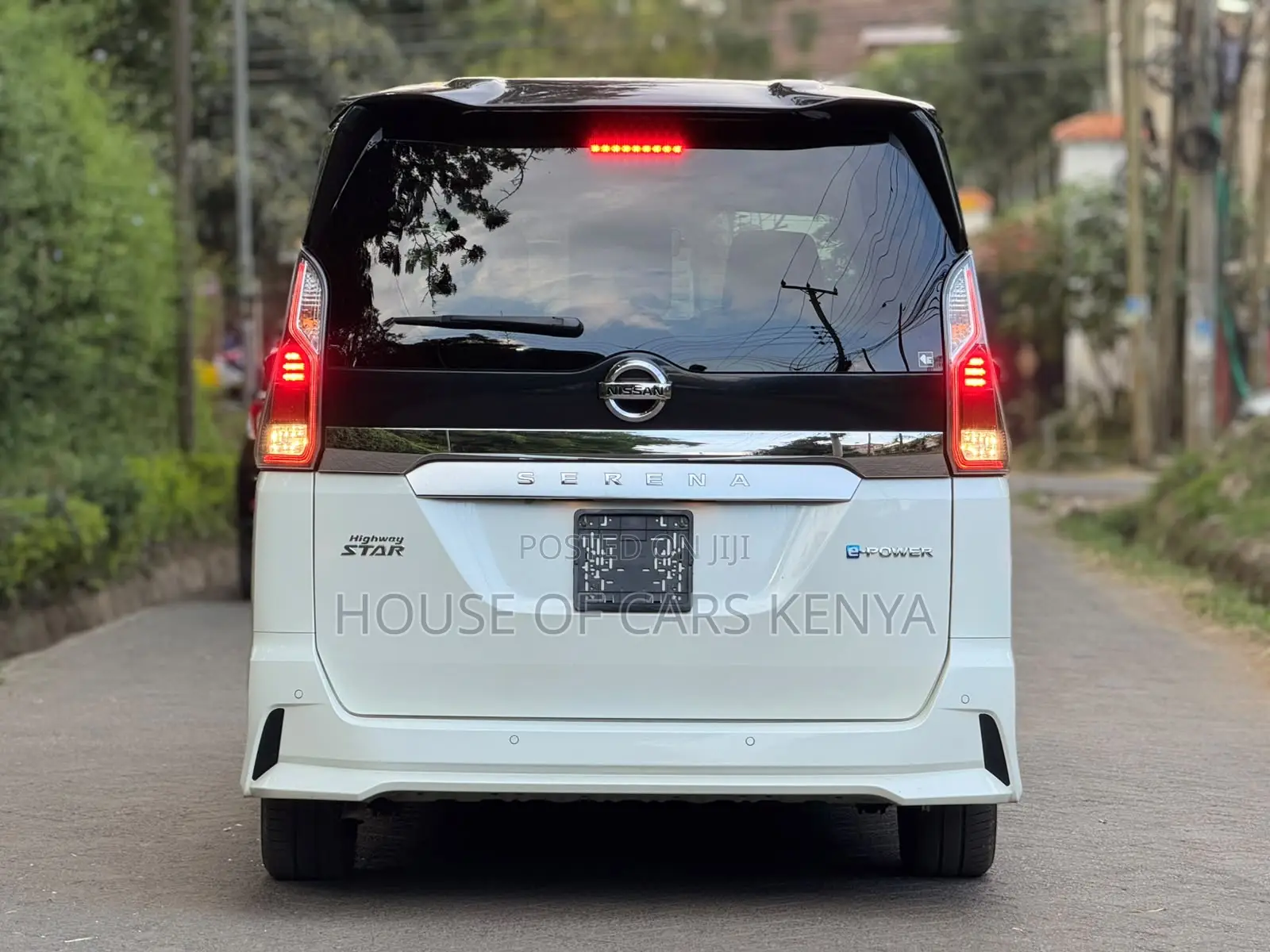 Nissan Serena 2019 White