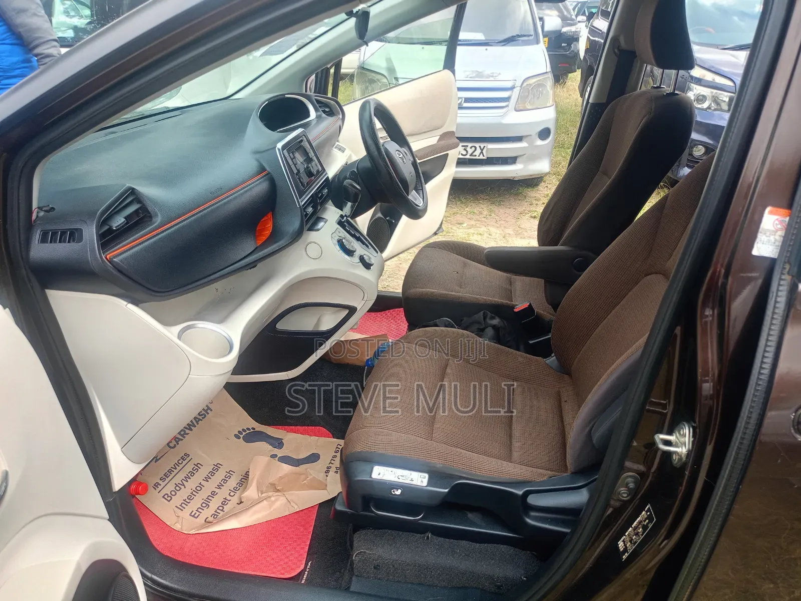 Toyota Sienta 2016 Brown