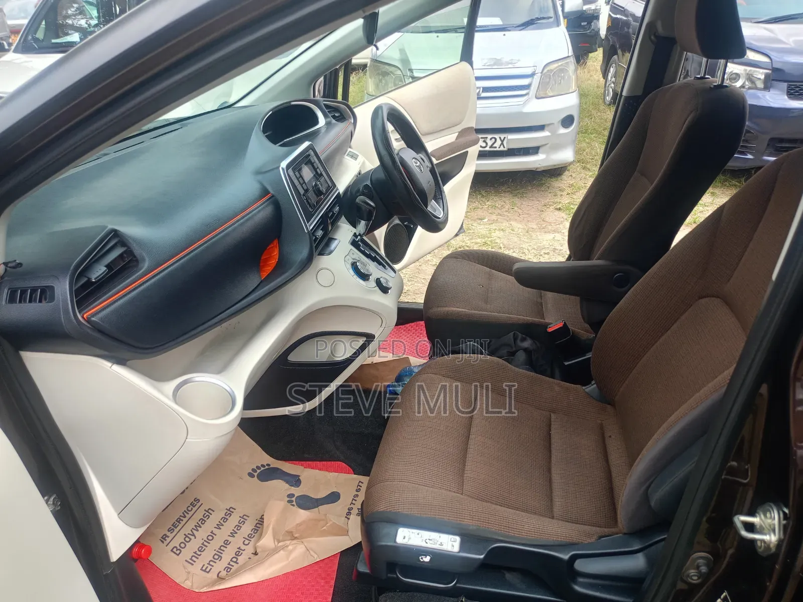 Toyota Sienta 2016 Brown
