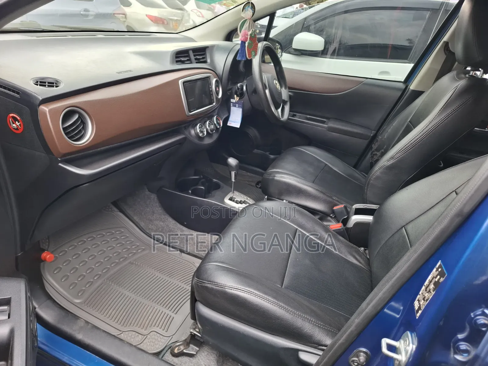 Toyota Vitz 2011 Blue