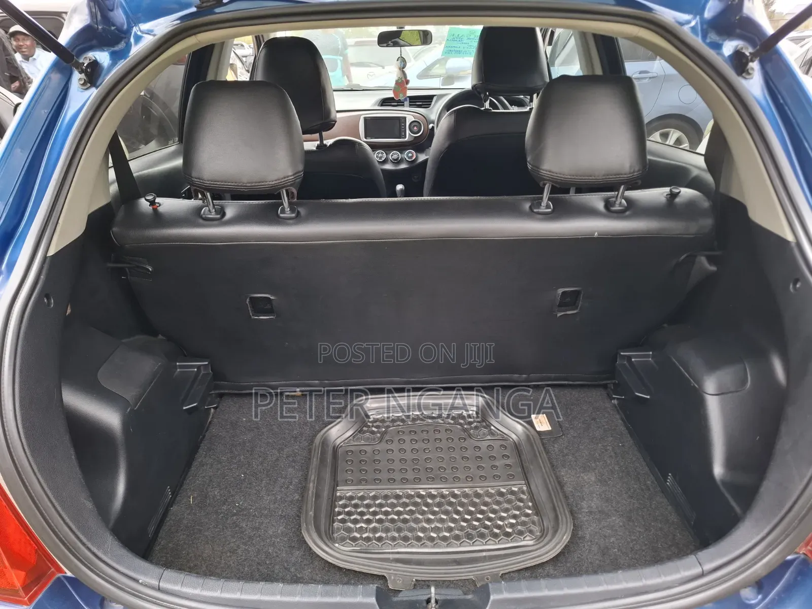 Toyota Vitz 2011 Blue
