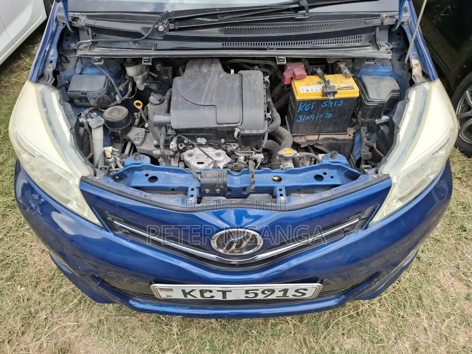 Toyota Vitz 2011 Blue
