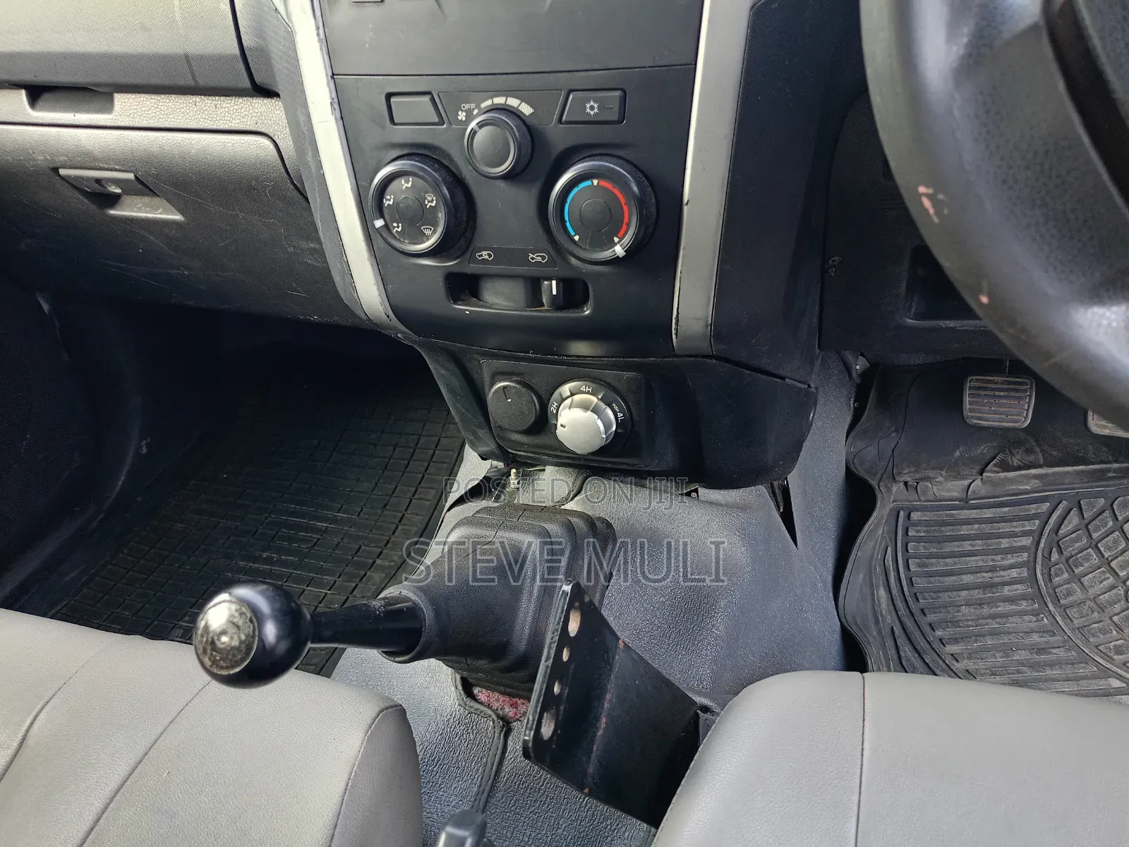 Isuzu D-MAX 2017 Gray