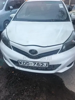 Toyota Vitz 2013 White