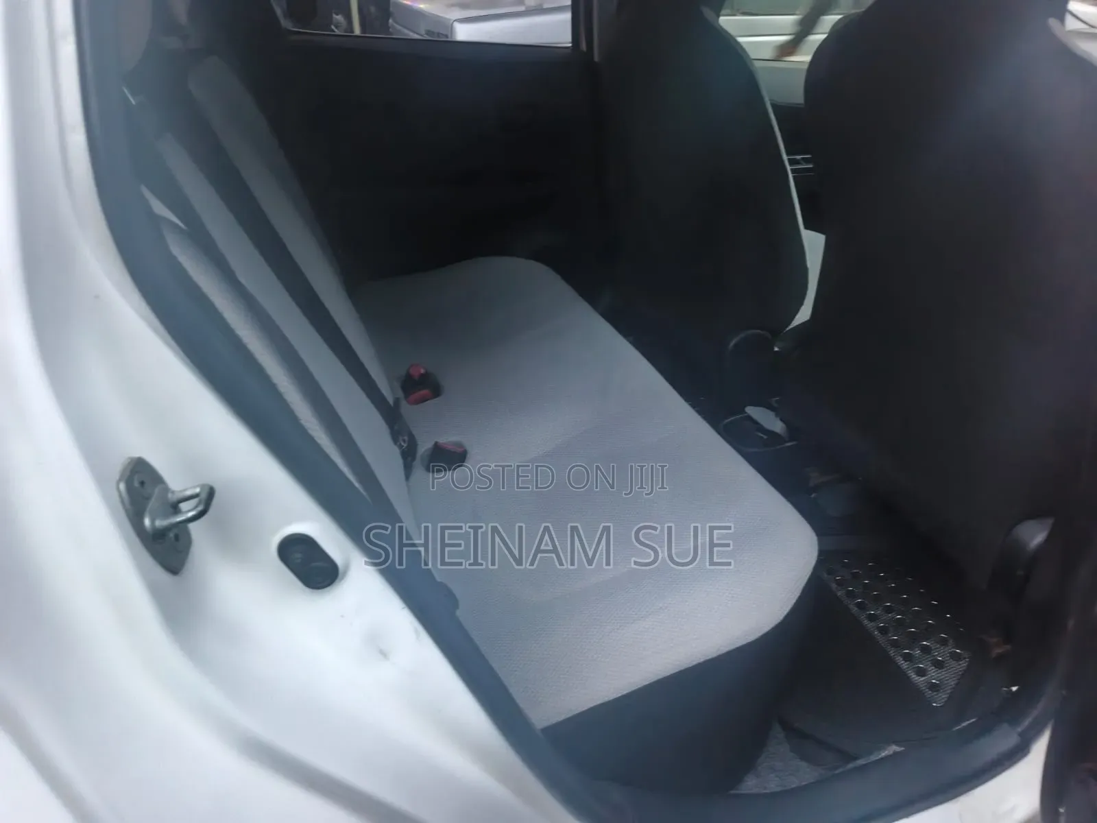 Toyota Vitz 2013 White