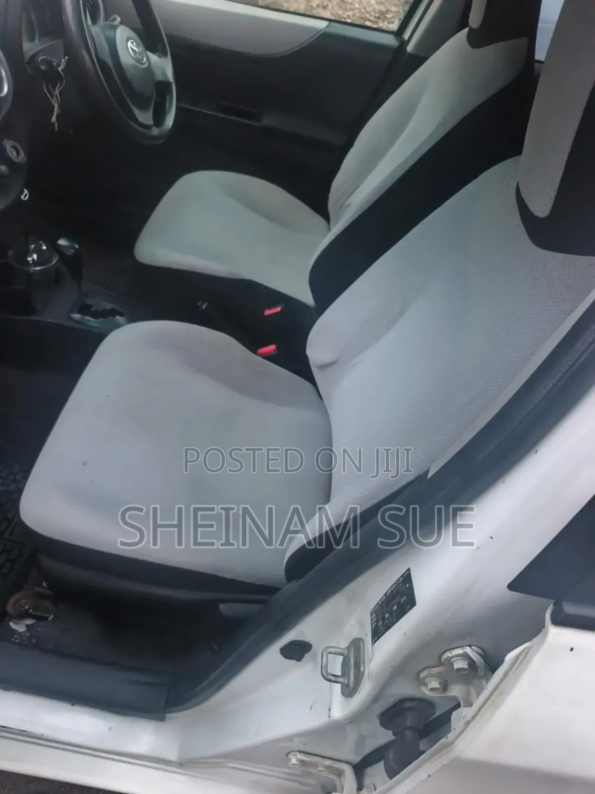 Toyota Vitz 2013 White
