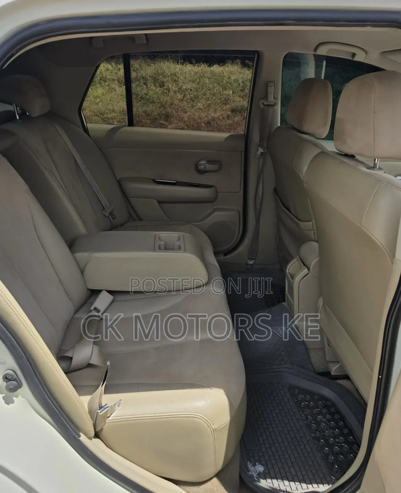 Nissan Tiida 2011 White