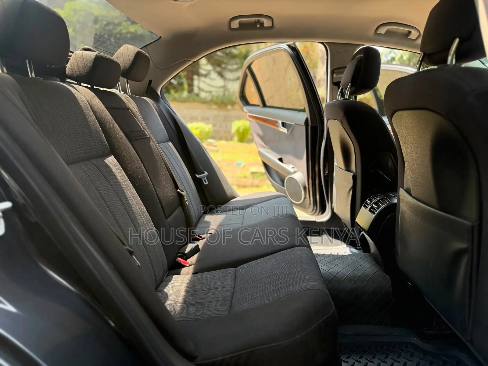 Mercedes-Benz C200 2009 Black