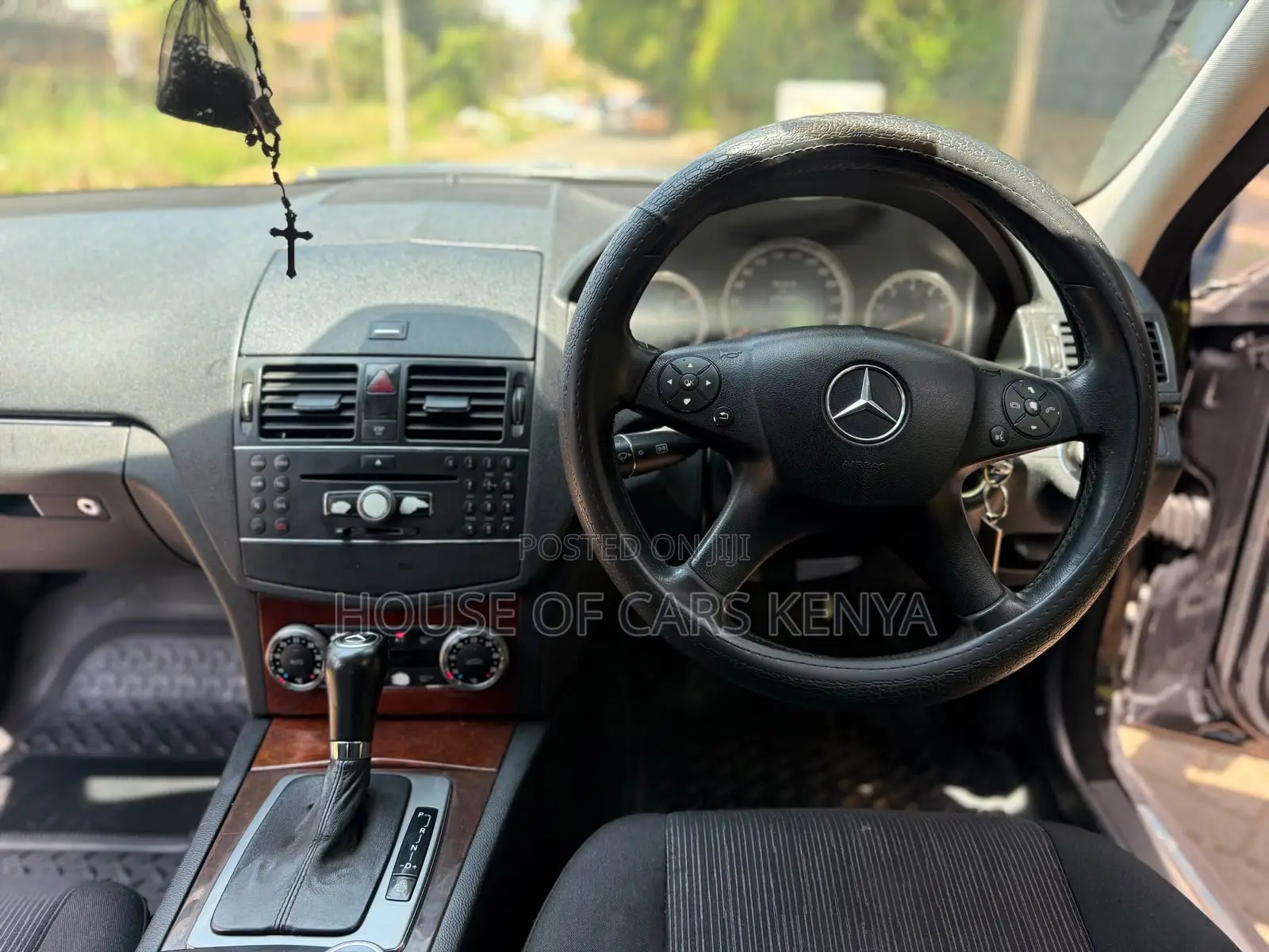 Mercedes-Benz C200 2009 Black