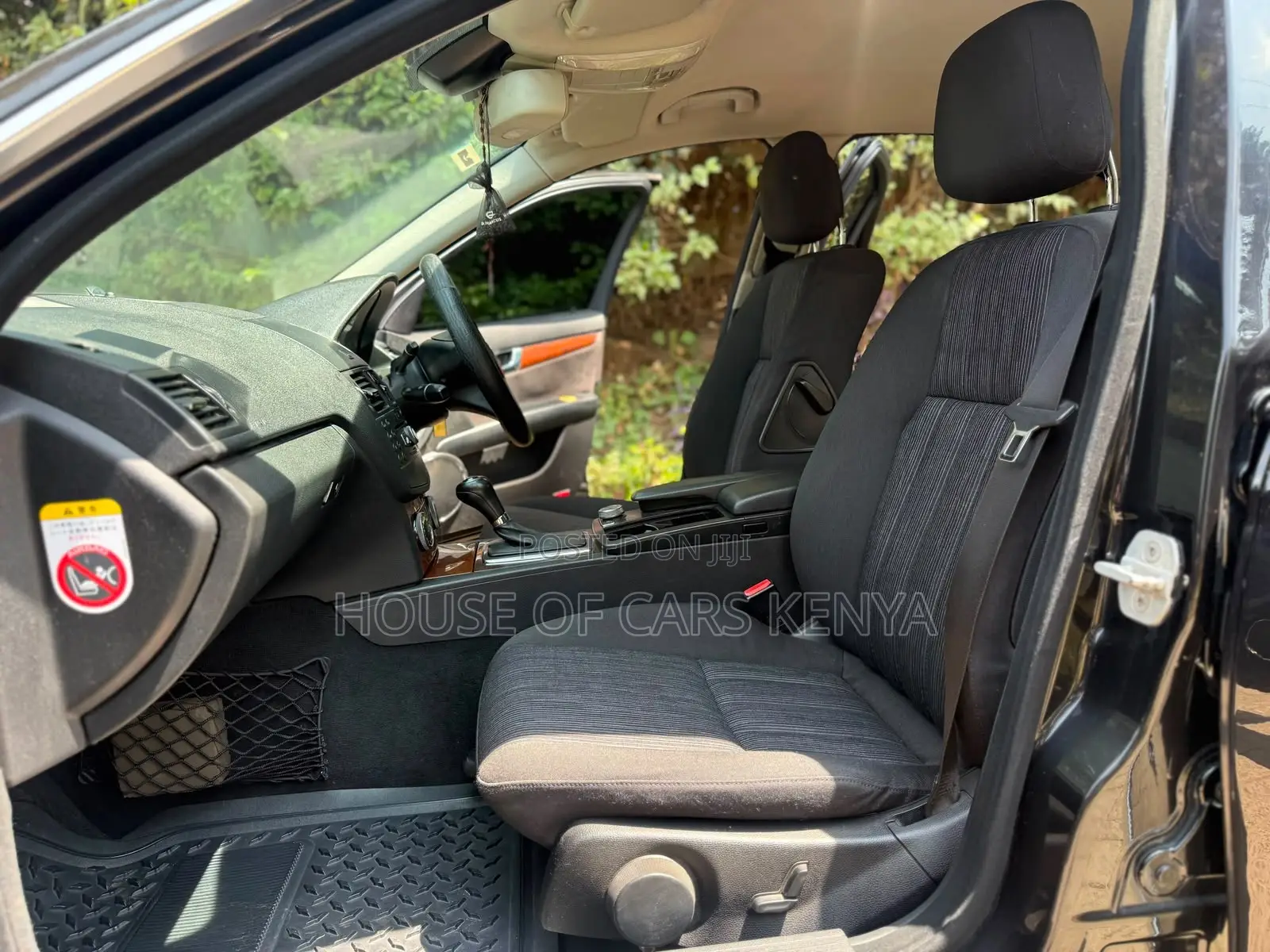 Mercedes-Benz C200 2009 Black