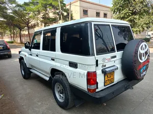 Toyota Land Cruiser 2008 White